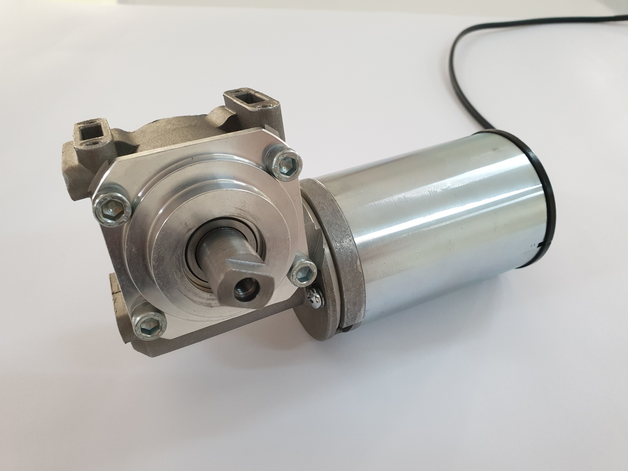 Permanent Magnet DC Motor with reduction box and encoder (4240 Type, 1/191, 24VDC)